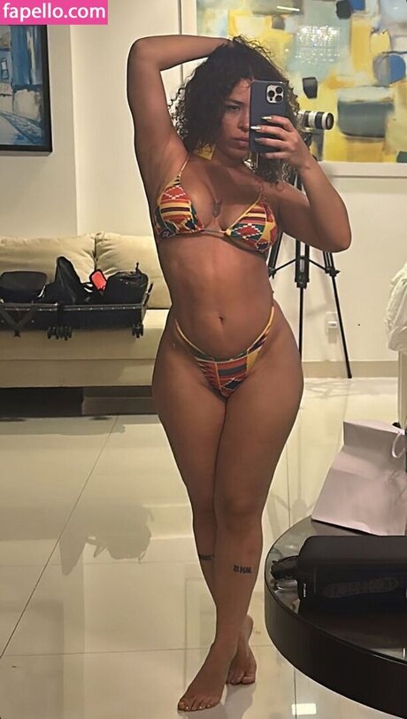 Cantora Flora Matos pornstar free pic