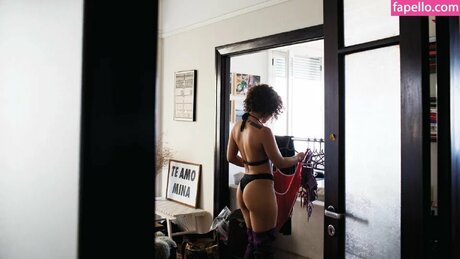 Cantora Flora Matos pornstar adult galleries