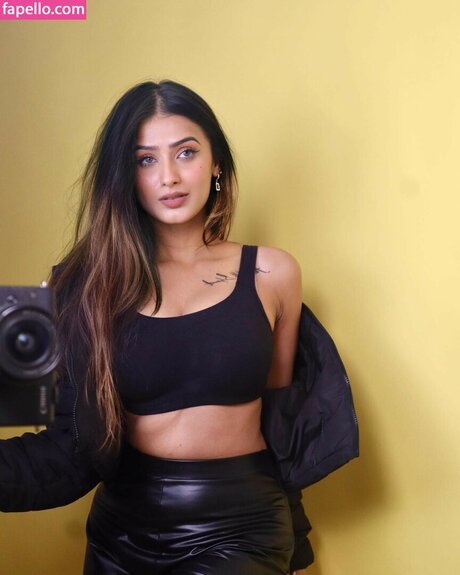 Shambhavi Singh naked pornstar photo