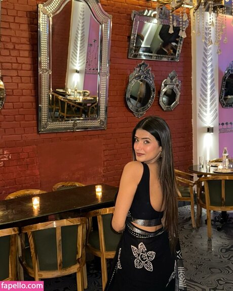 Shambhavi Singh desnudos de estrellas porno recopilación