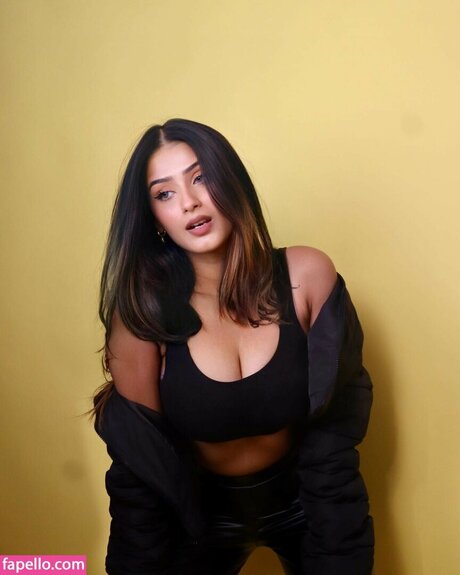 Shambhavi Singh pornstar top pics