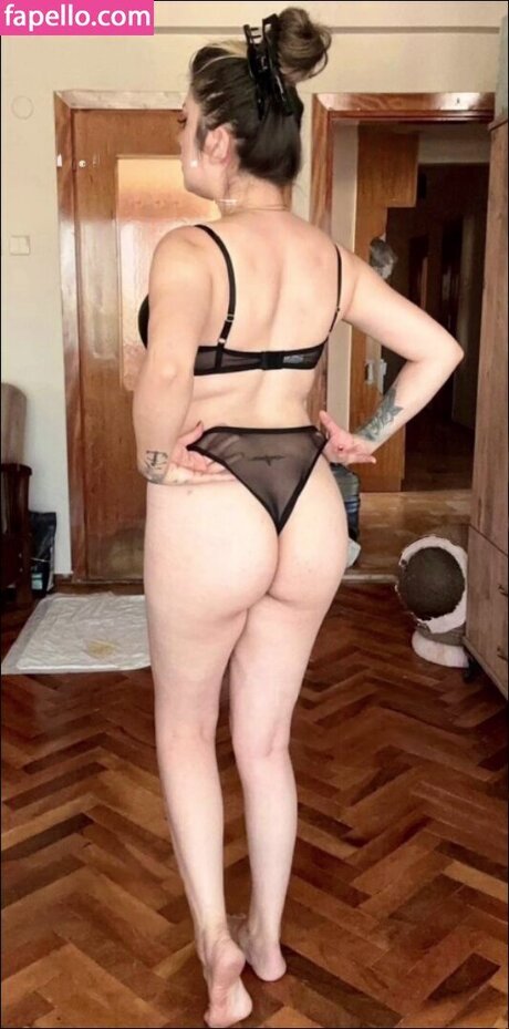 Simge Baranko lu xxx model pics