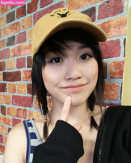Julia Chow exclusive pornstar img