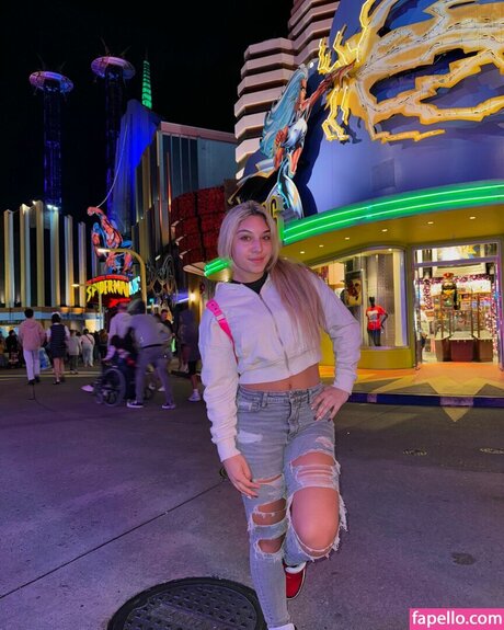 Thea Hail star du porno sexy galeries