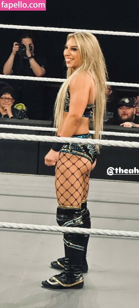 Thea Hail modelo sexy galerías