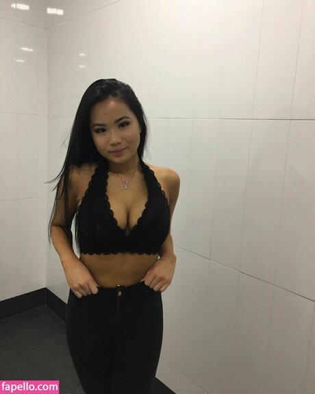 itsnickytran modelo caliente foto