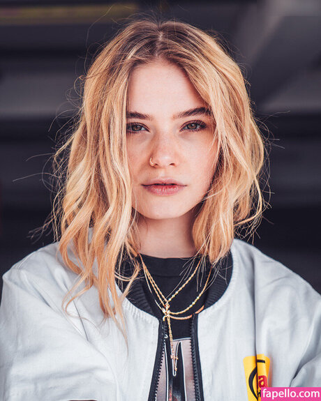 Esther Graf estrella porno sexy archivo