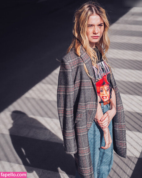 Esther Graf étoile hd archive