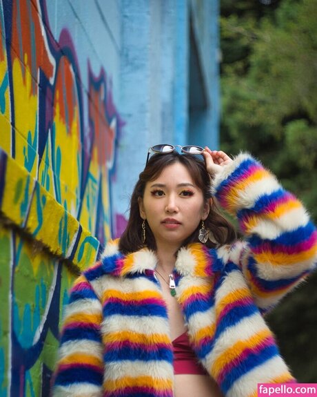 Sophia Phan hd actress photo