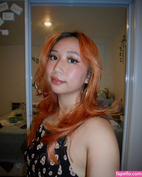 Sophia Phan sexy actress pics