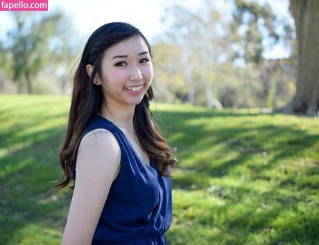 Sophia Phan model exclusive photo
