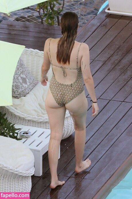 Clara McGregor star du porno xxx galeries