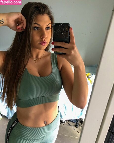 Joyce Mazzei star du porno gratuit galerie