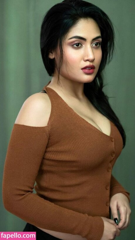 Manvi Chugh model top archive