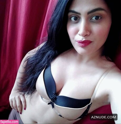 Manvi Chugh perfect actress galleries