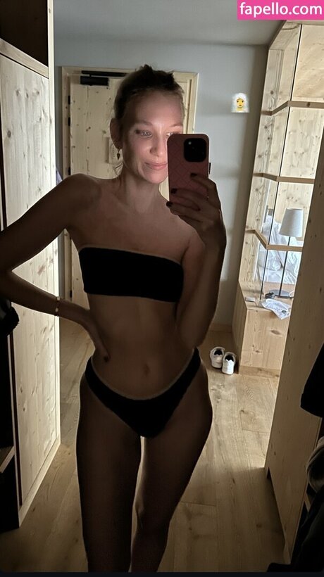 Carolin Niemczyk étoile magnifique image