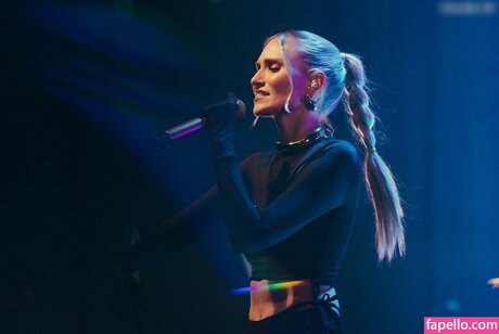 Carolin Niemczyk desnudos de estrellas imagen