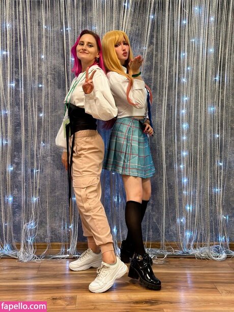 Elena Kyalviyainen étoile chaude photo