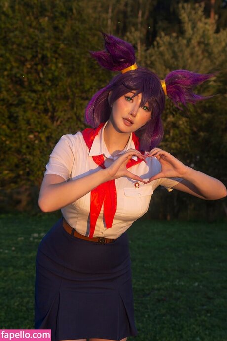 Elena Kyalviyainen top star des photos