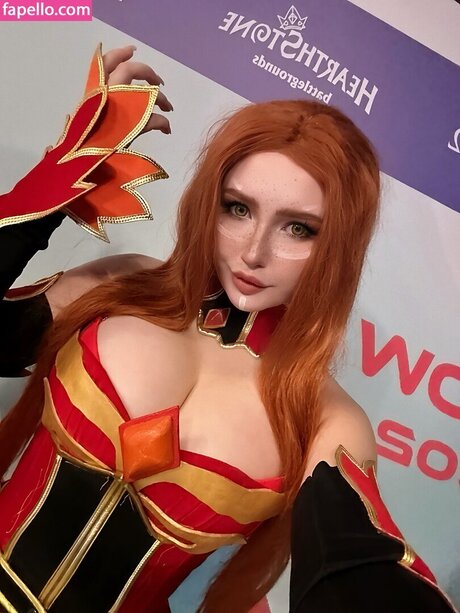 Elena Kyalviyainen haut de star du porno image