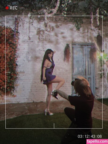 Elena Kyalviyainen modelo desnudo galería