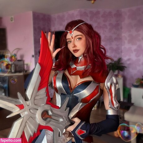 Elena Kyalviyainen meilleure star du porno image