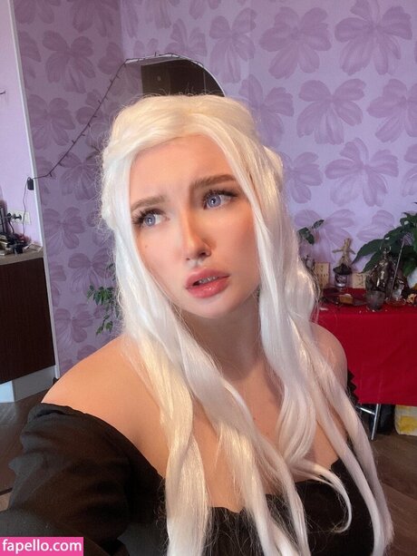 Elena Kyalviyainen Miniature