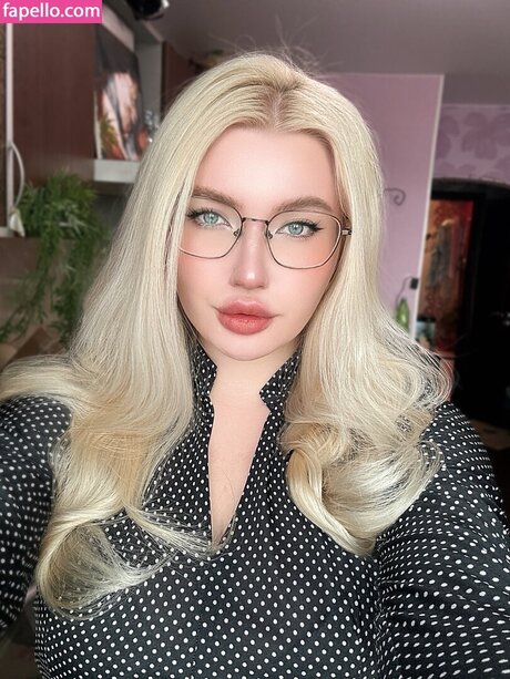 Elena Kyalviyainen étoile de l'art photo