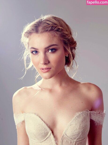 Skyler Samuels pornstar pretty gallery
