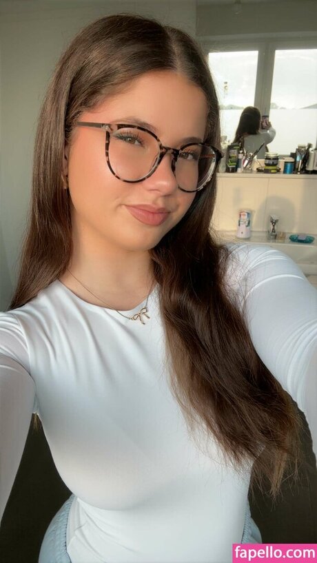 Lilousecret estrella atractiva foto