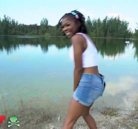 Hazel Grace star du porno adulte archive