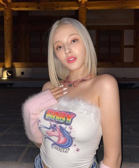 Nancy Momoland Miniature