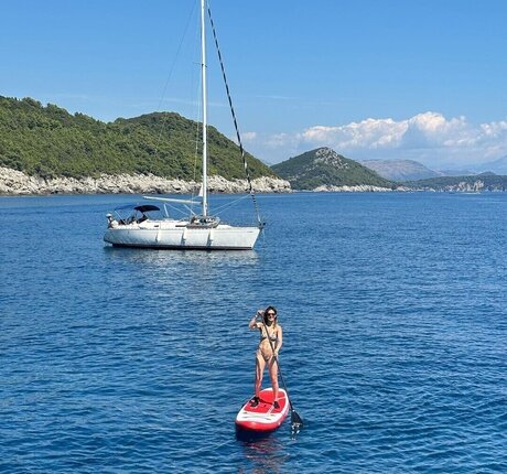 Funda Vanroy jolie étoile photo