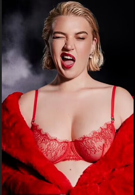 Rebecca Lucy Taylor art de star du porno photo