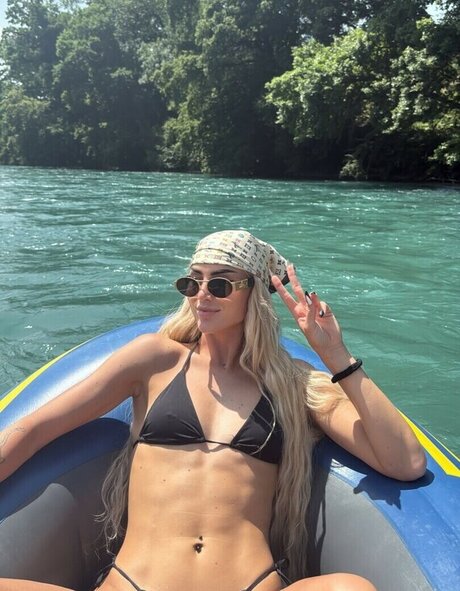 Alisha Lehmann bonita modelo foto