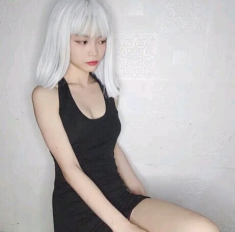 Shayri May Tagyamon star du porno chaud photos