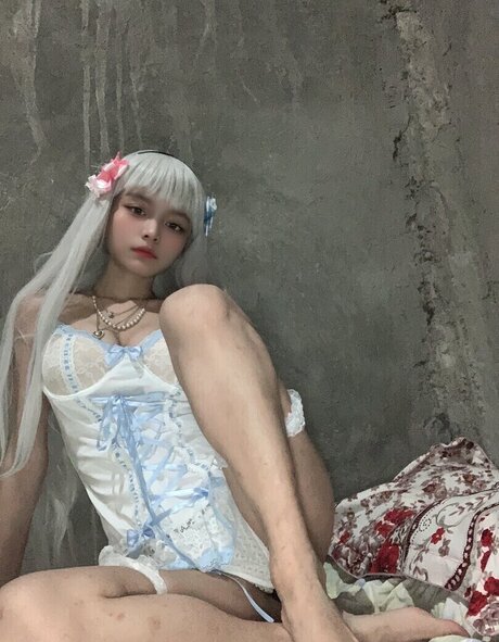 Shayri May Tagyamon actrice nue des photos