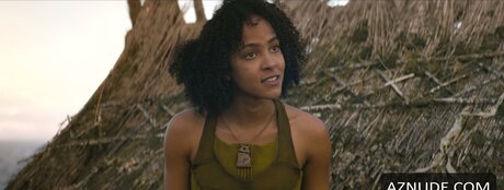 Lou Llobell actriz de desnudos fotos