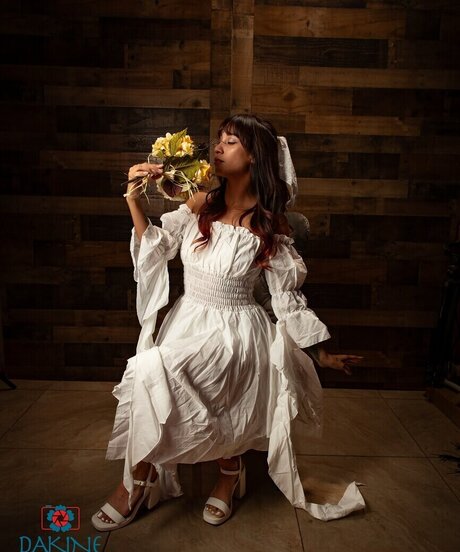 Salina Barajas modelo bonita foto