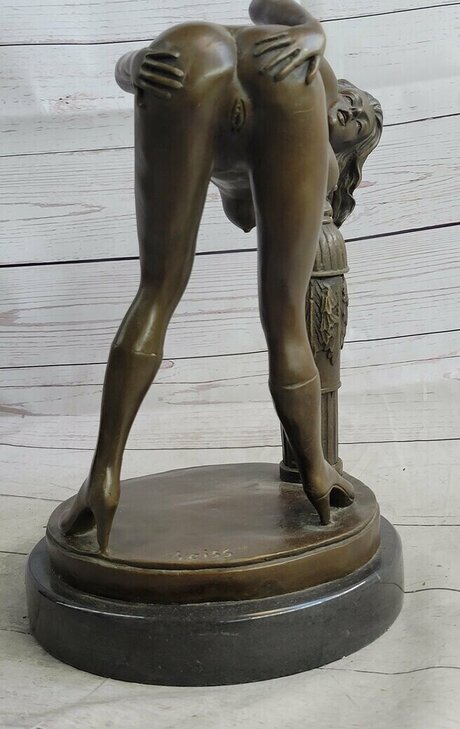 Bend Over model best picture