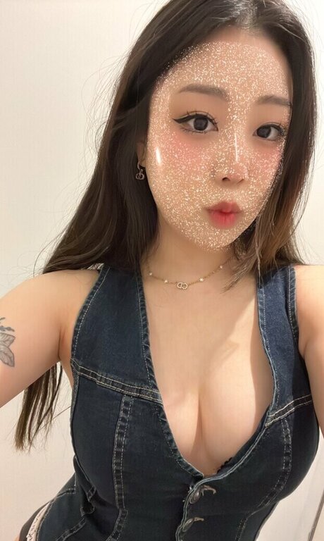 Hanavocado actrice érotique archive