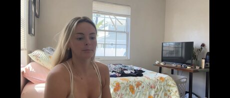 Beez ASMR nudes actress galleries