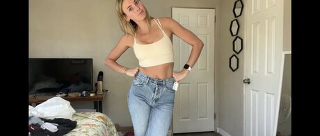 Beez ASMR nude model galleries