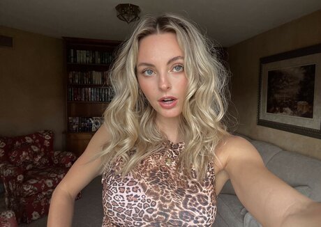 Beez ASMR pornstar nice image