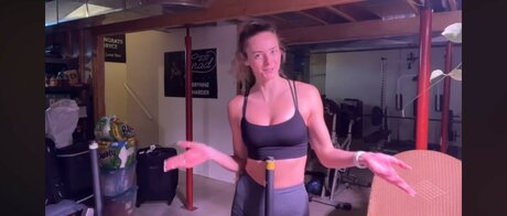 Beez ASMR actriz erótica recopilación