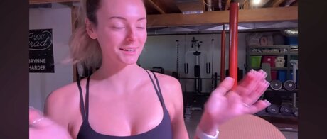 Beez ASMR high quality star image