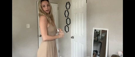 Beez ASMR pornstar pretty pictures