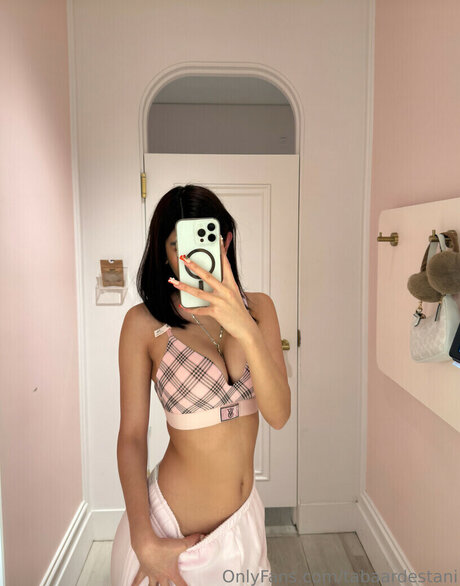 Taba Ardestani naked model galleries
