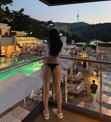 squat onlyfans free porn photo