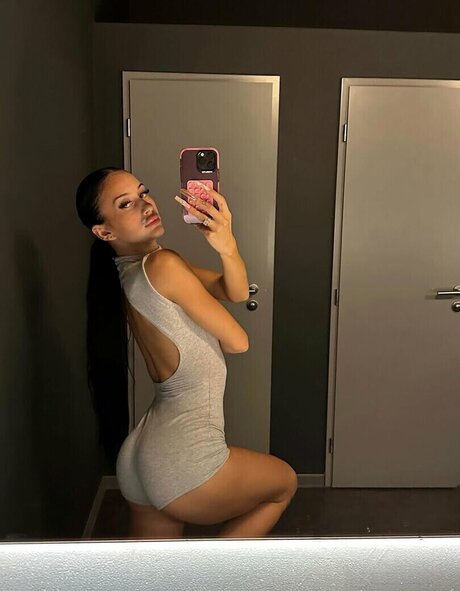 Nina Janova actrice parfaite img